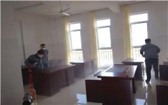 新裝修完的房子有刺激異味主要來自于哪里？