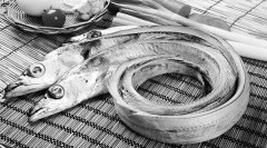 恐怖！甲醛帶魚流入市場，這樣的帶魚不要買！